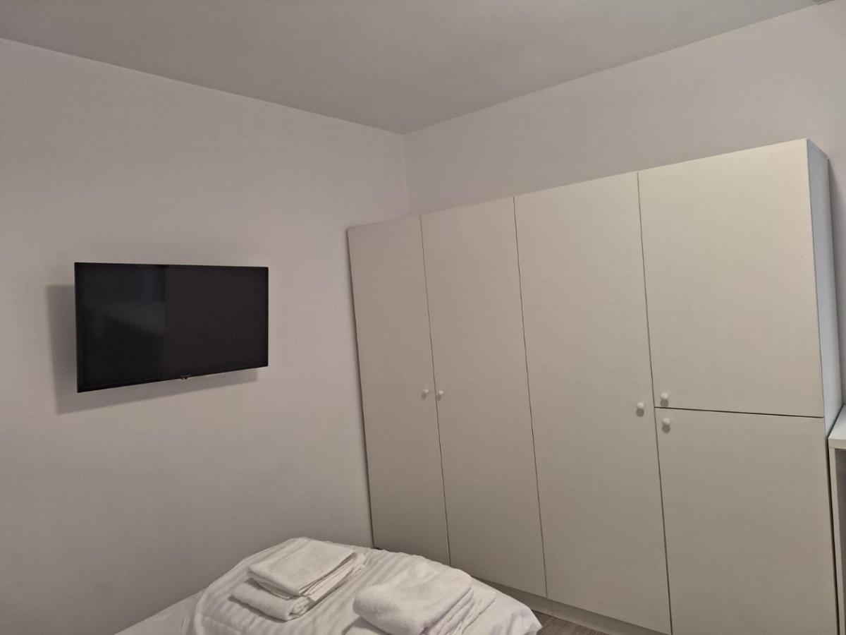 The Continental Studios Bucureşti Eksteriør bilde
